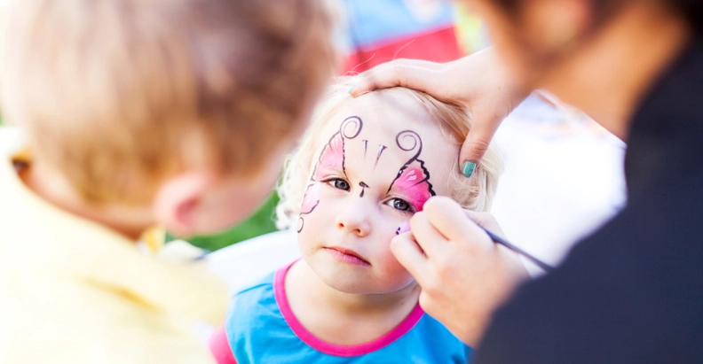 Bazinga Parties Berlin Heldenbild