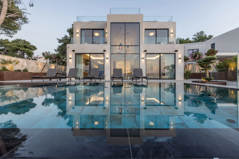 Privatevillasofcroatia hero image