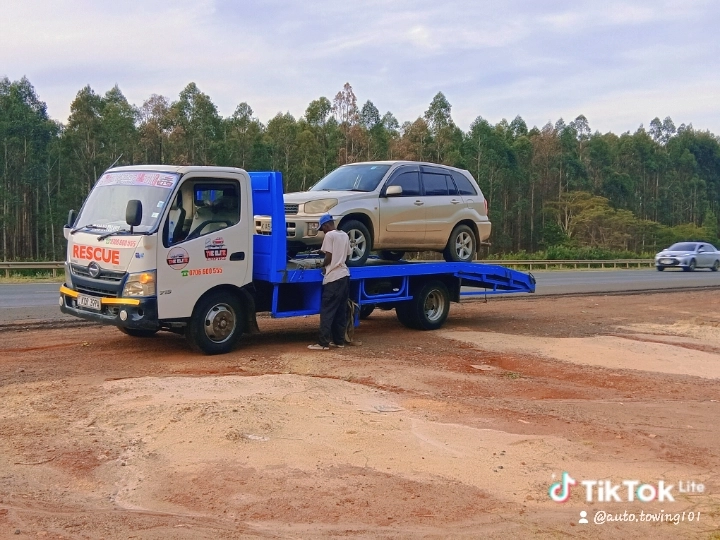 Galaxy towing services hero image