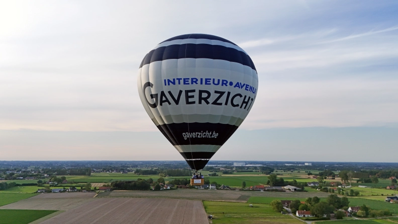 Montgolfier Ballooning heldenafbeelding