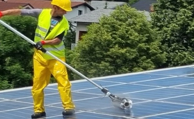 Čiščenje sončne elektrarne - REvital SOLAR glavna slika